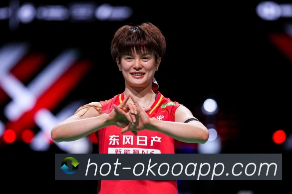 橄榄球明星艾伦的职业生涯与赛场辉煌瞬间全记录